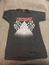 Fastway band We Become One Tour  ‘83  Tagge  M  but fits like a modern Small