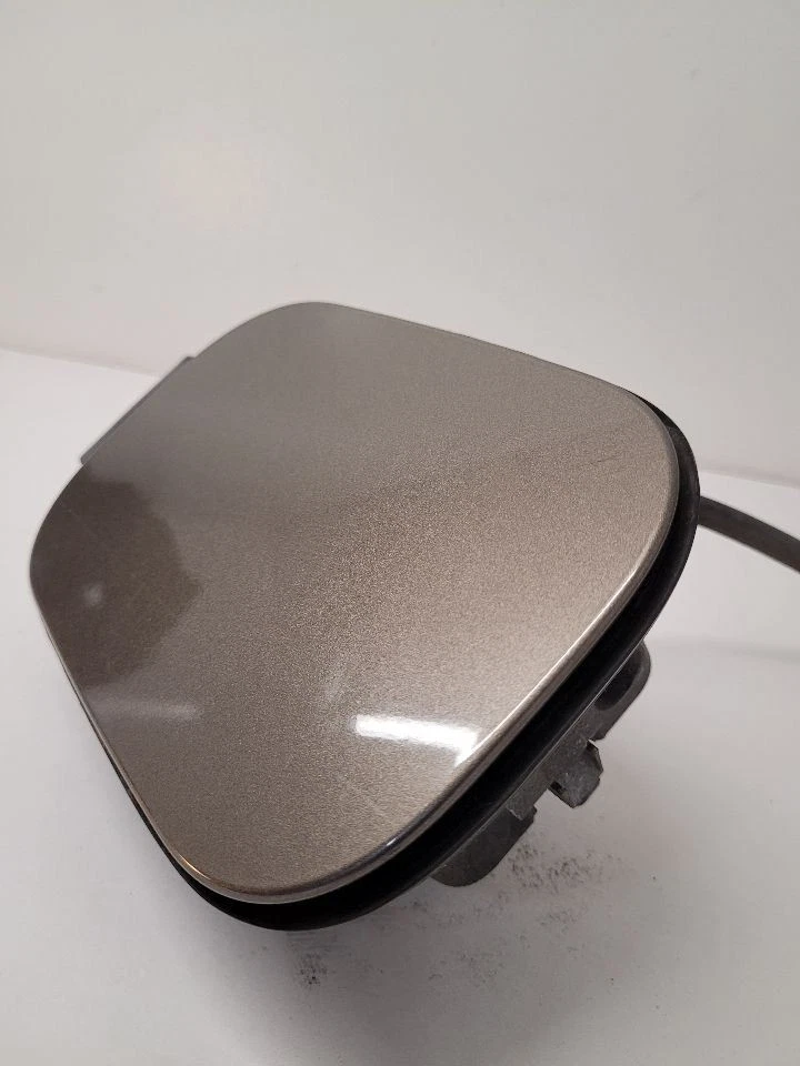 2010-2016 LAND ROVER LR4 Fuel Filler Door Bronze BPA780070 10-16 - Imagem 2 de 4