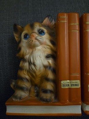 VTG Norleans Tabby Kitten Cat Sitting on Books Ceramic Book Ends, Japan '40-'50