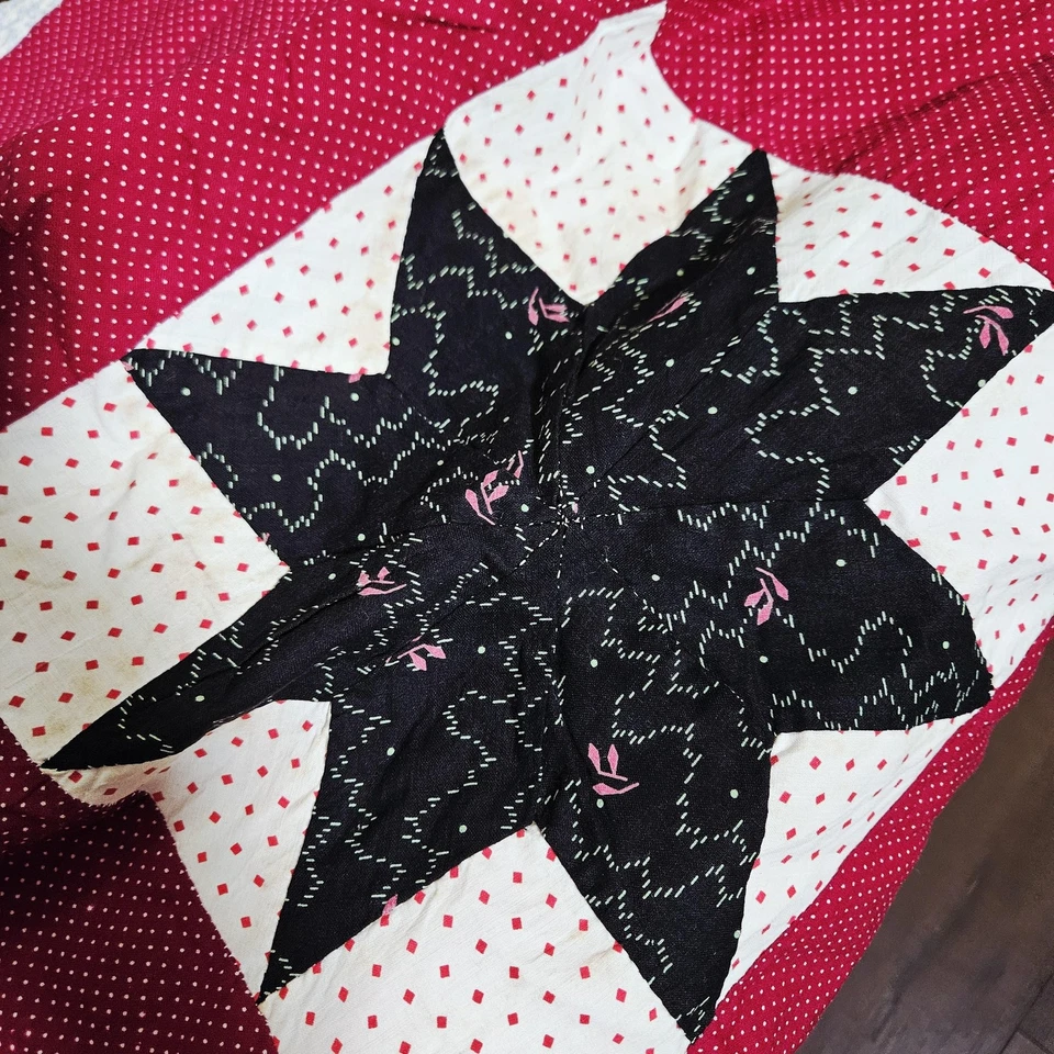 Edredón de retazos hecho a mano SOLO 85x74 rojo ocho puntos estrellas solitarias bloques Calico Foto 3 de 4