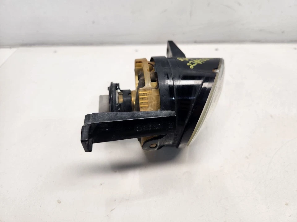 Luz antiniebla derecha pasajero Volkswagen Tiguan 2009-11 Foto 3 de 4