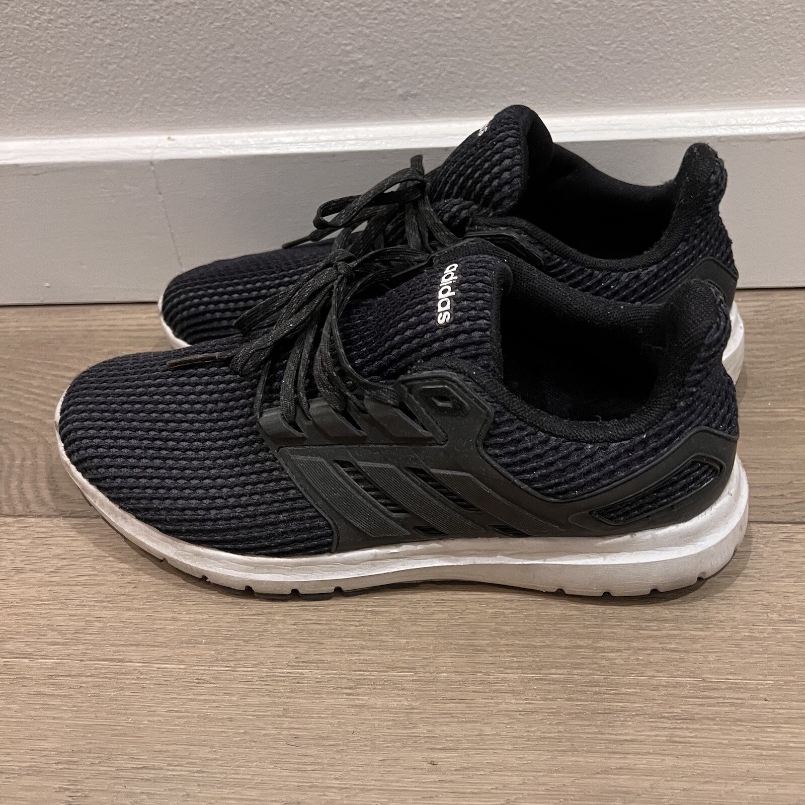 adidas shoes men 10.5 used - Gem display picture 3