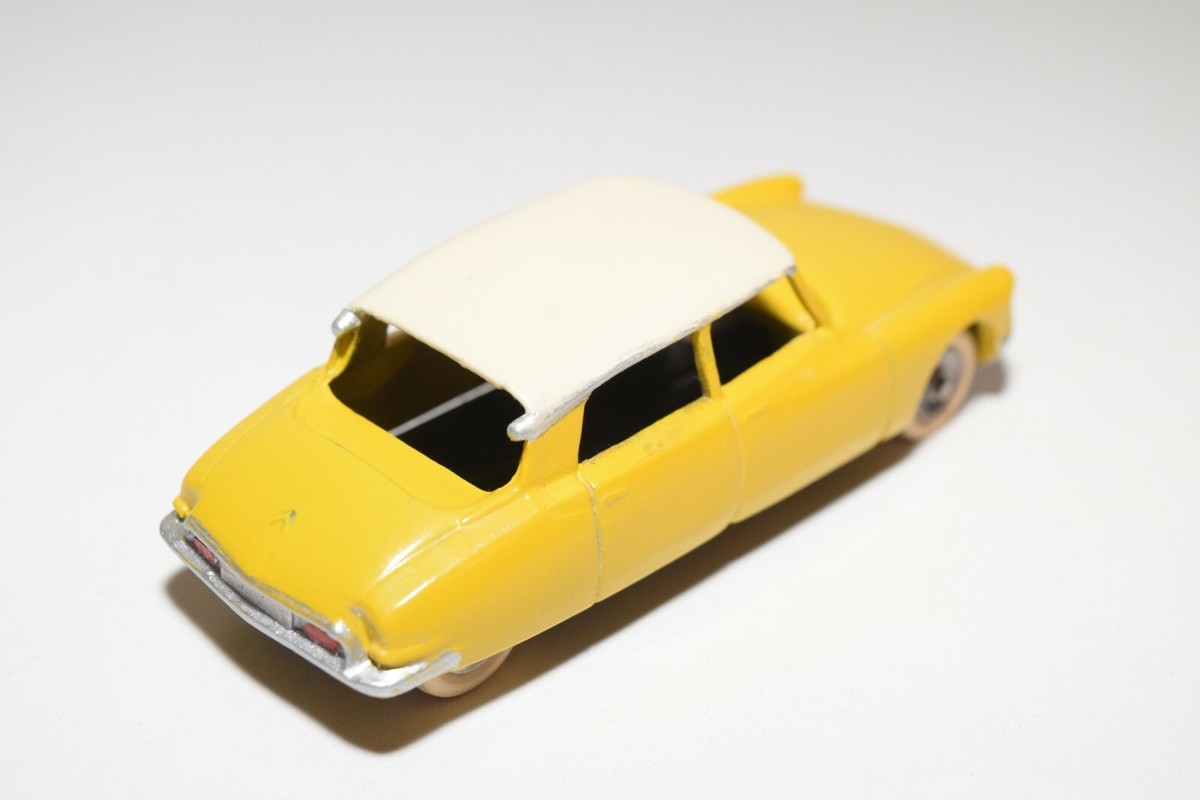 Dinky Toys Citroën DS 19 24C - 1/43 - Fabrication Française - Occasion