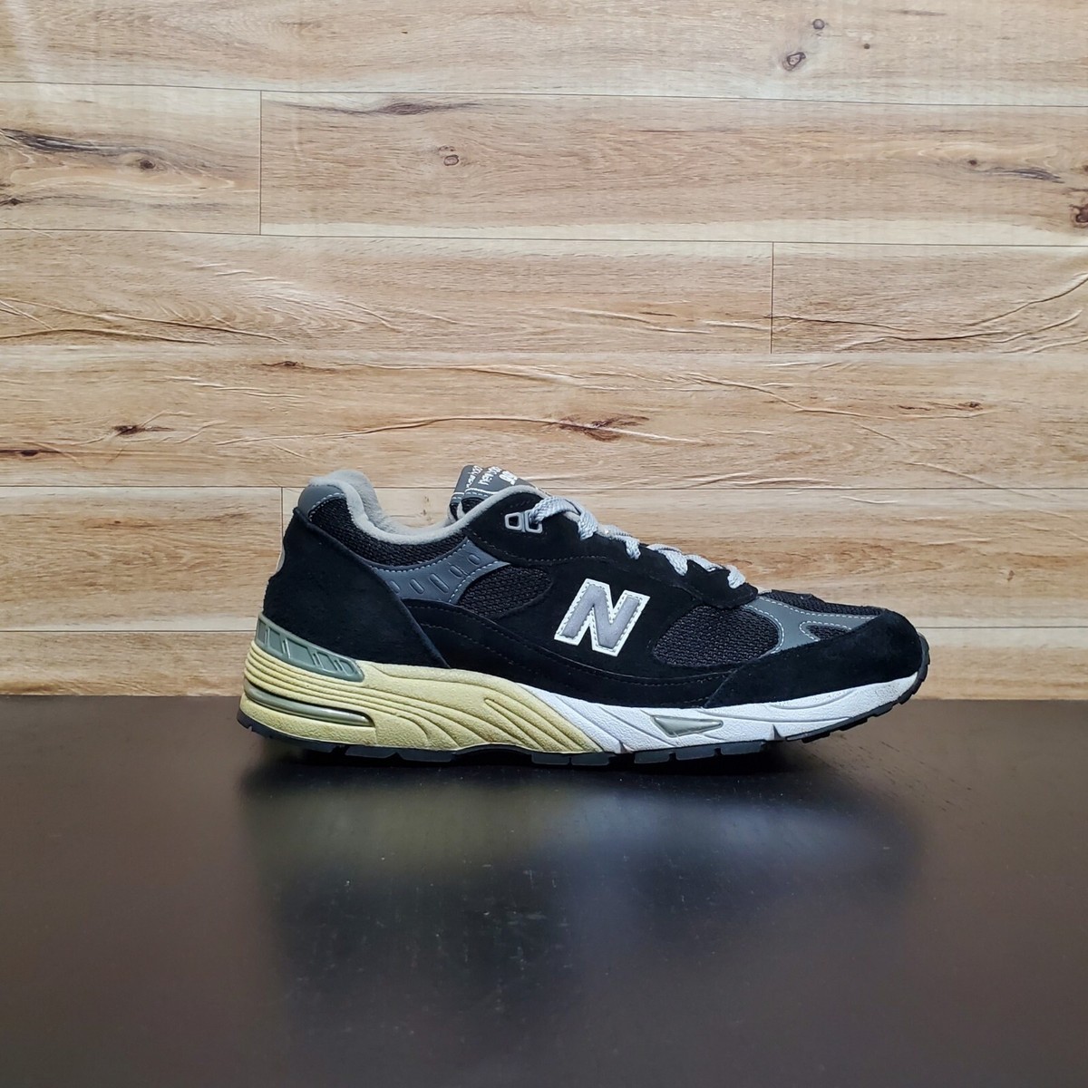 New Balance 991 Made in USA Black Gray Suede Shoes Women's Size