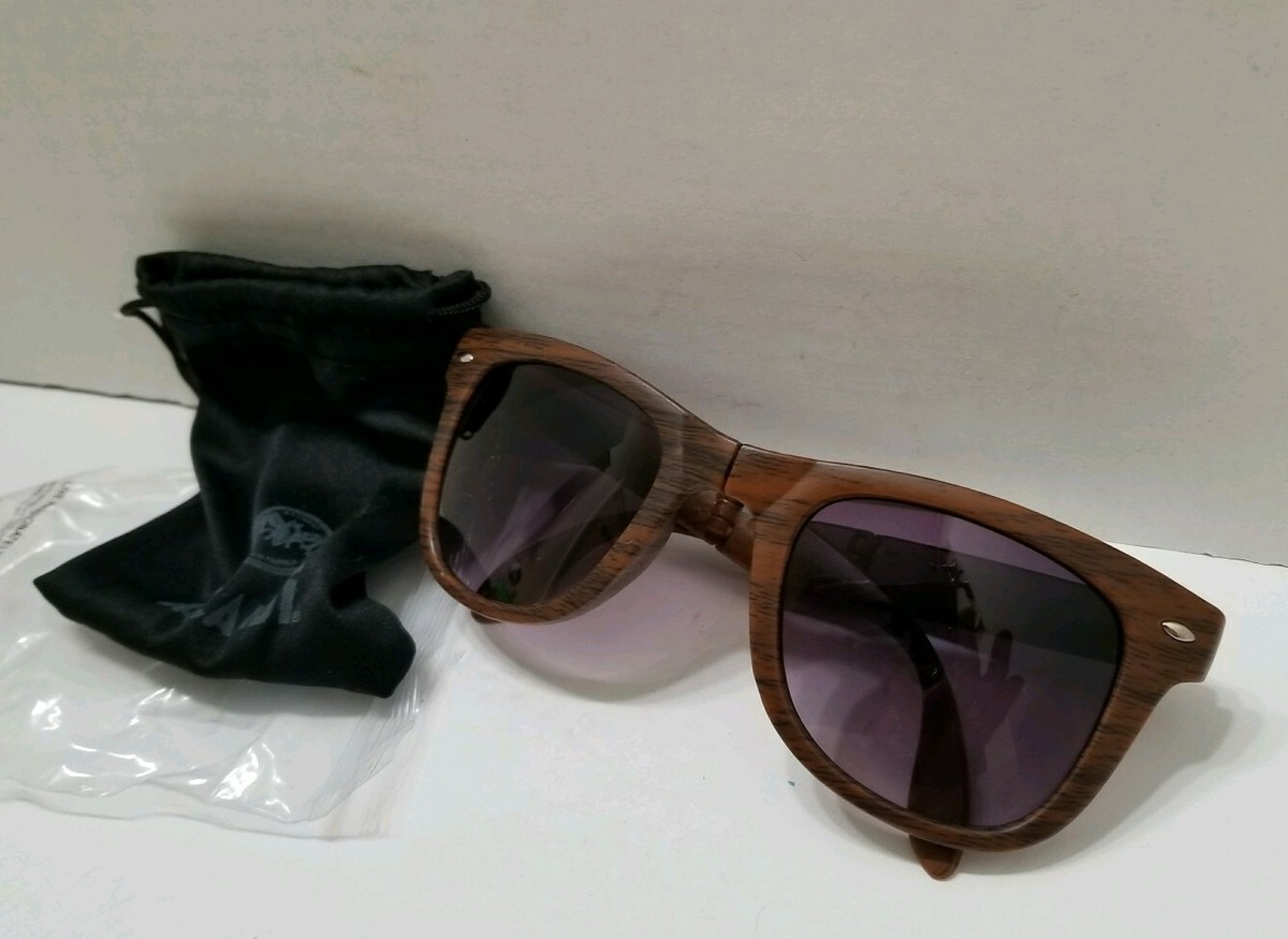 Bacardi, Barefoot, and Stoli Sunglasses bundles 2 Pairs of Bacardi Rum Green Sunglasses - Frames have Limes  main image 4