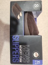 mens memory foam slippers Size 12-13 Silver One International