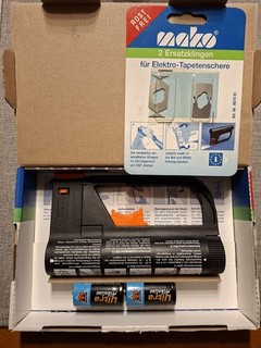 elektrische Tapetenschere mako inkl. Ersatzklingen und 2 Batterien