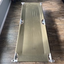 Wojskowe łóżeczko wojskowe składana metalowa rama kemping wytrzymałe vintage