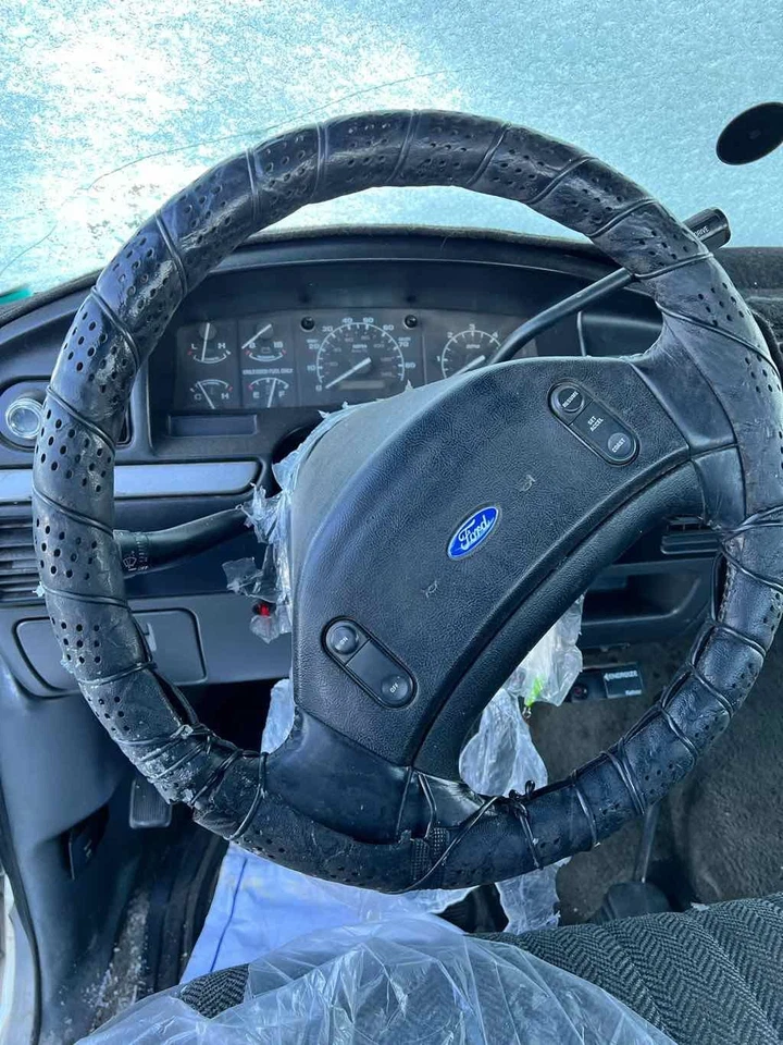 Used Air Cleaner Assembly fits: 1992 Ford F250 PICKUP  Grade A — 第 2/4 张图片