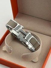 Brand New Clic H Bracelet Color Silver / Light Marron