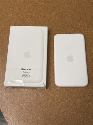 Apple iPhone Air MagSafe Battery Pack MGPG4AM/A