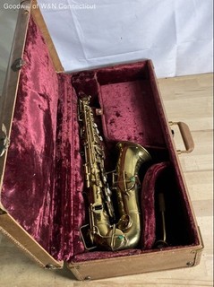 Excelsior Elkhart Ind Alto Saxophone Brass Lacquer with Hard Case and Neck