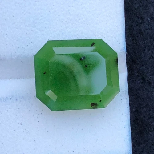 13.90 Carat Natural Faceted Green Color Nephrite Jade Gemstone From Afghanistan - Picture 1 of 12