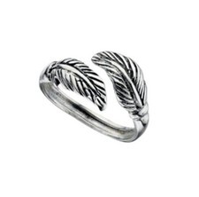 Silver feather wrap around toe ring