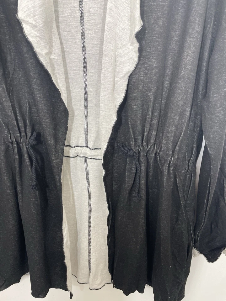 Cárdigan Three Dots para mujer corbata delantera manga larga negro blanco talla grande Foto 3 de 4