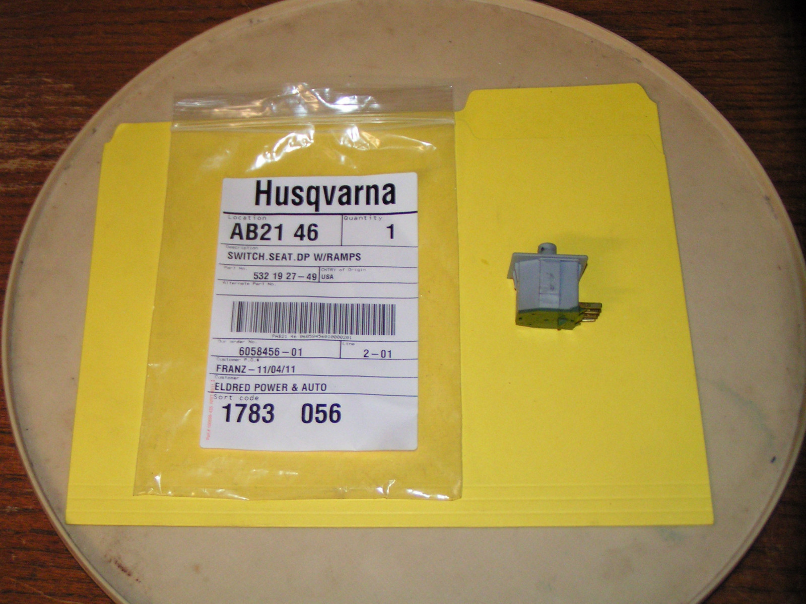 HUSQVARNA SEAT SAFETY SWITCH DP W/RAMPS PART532192749 NEW OEM