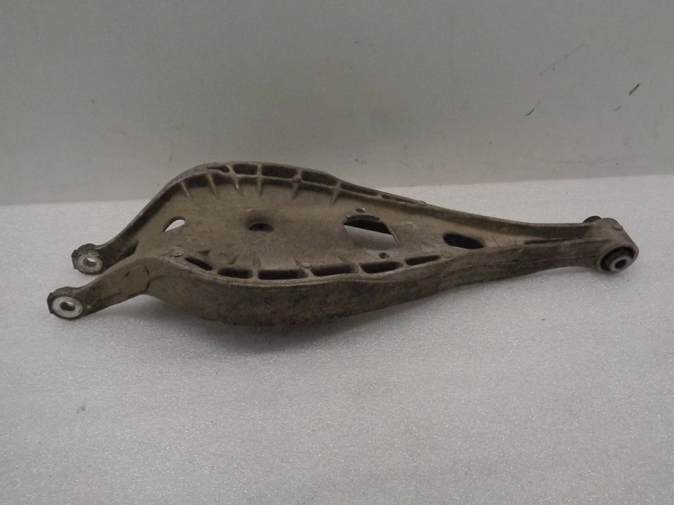 Brazo de control de percha de resorte inferior del conductor trasero izquierdo BMW 325Ci 2001-2006 OEM DK801139 Foto 2 de 4