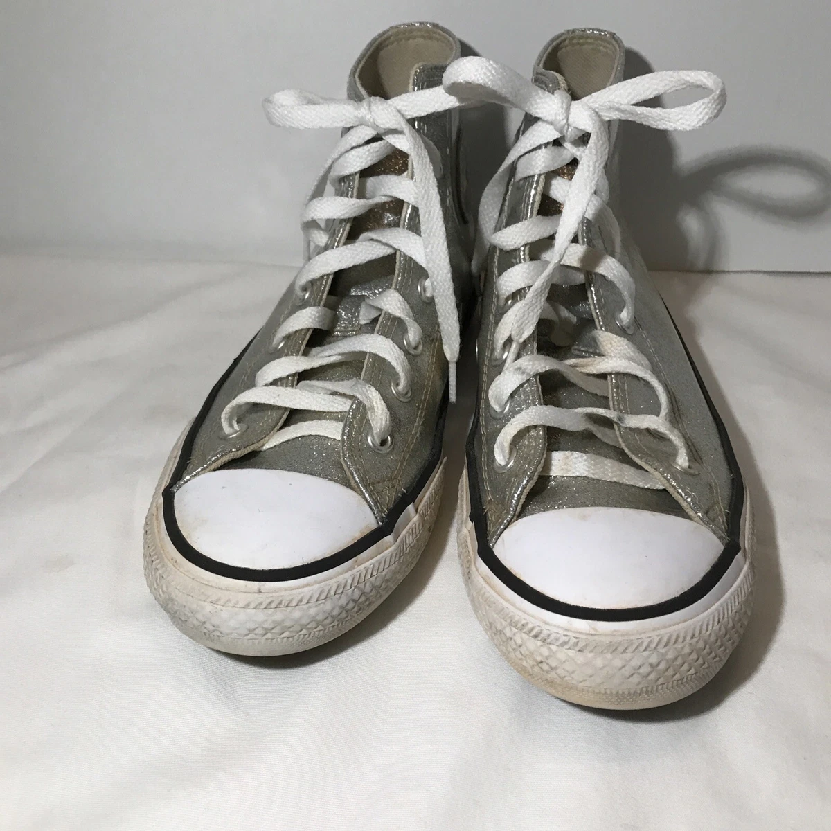 Silver converse 2024 size 4