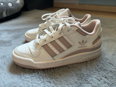 Adidas  Forum 