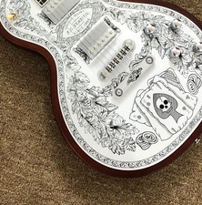 High-quality 6-string electric guitar with chrome hardware and rosewood fretboar