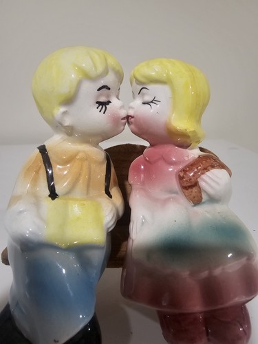 Vintage Kissing Boy & Girl On Bench Salt and Pepper Shakers 4" Japan - Picture 2 of 6