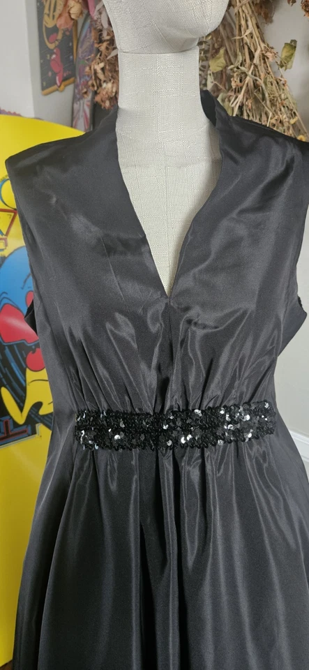 Vintage 1970s Vintage Plus Size A Line Black Dress As Is - Image 2 of 4