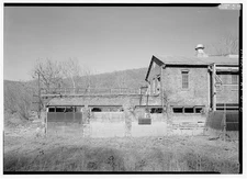 8. VIEW WESTERN END POWER PLANT BUILDING LOOKING NORTH. - Potomac Power Plant,