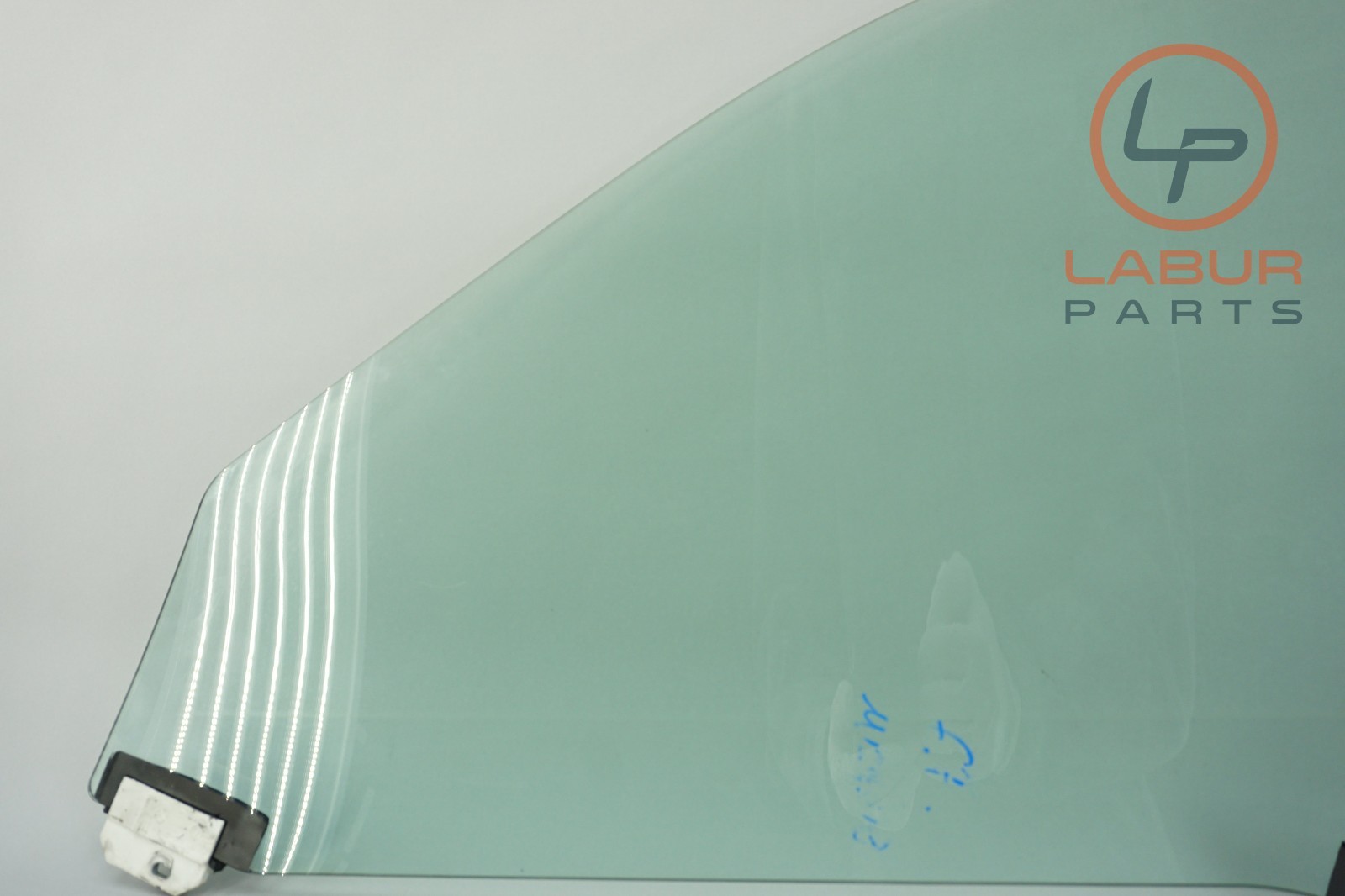 M139 03-13 Maserati Quattroporte Front Right Passenger Door Window Glass G535