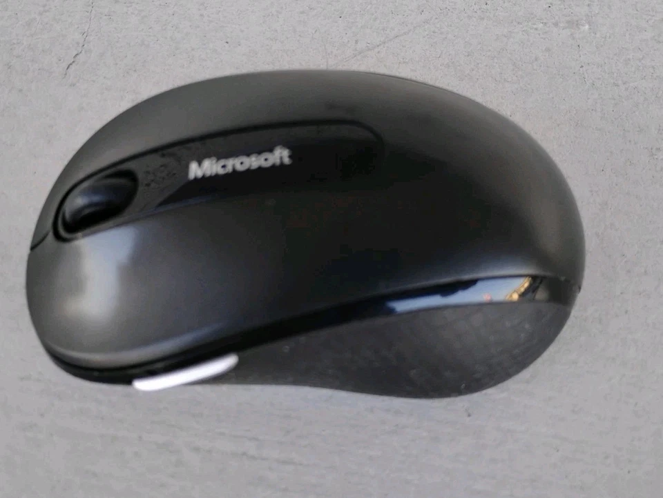 Microsoft Wireless Digital Mobile Mouse  Dongle not included Black Model 1383 - Image 4 of 4