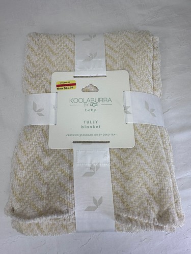 UGG Tully Baby Chenille Baby Blanket Size 30” X 40” Yellow White Chamomile - Picture 1 of 5