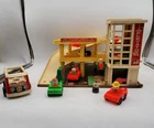 Fisher Price Garage #930 Vintage 1970s With Lift, 6 Cars, 7 Figures, Mini Van