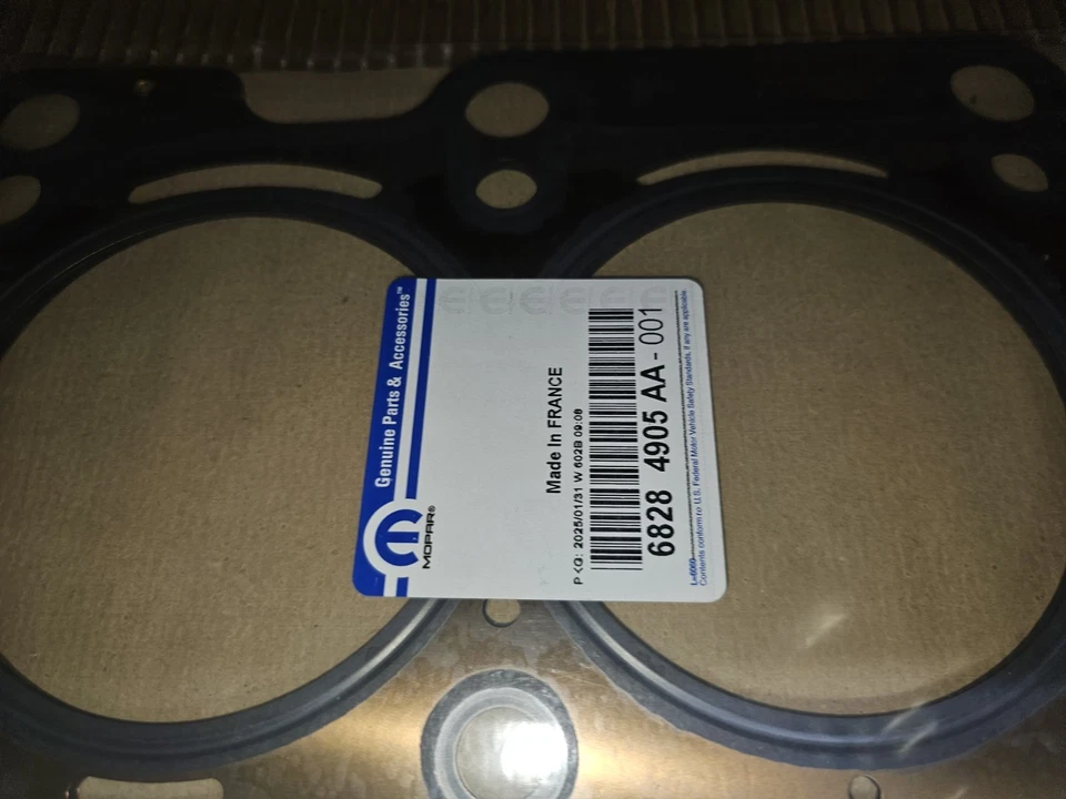 正品 Mopar 气缸盖垫圈左侧 68284905AA — 第 2/3 张图片