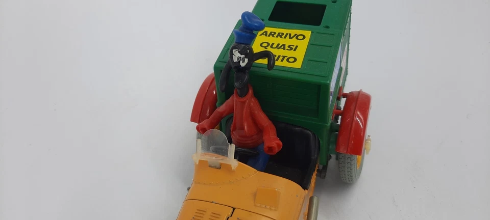 Burago 8005 Dingo Pippo Goofy Walt Disney Bugatti type 59 1934 1/18 - Photo 4/4