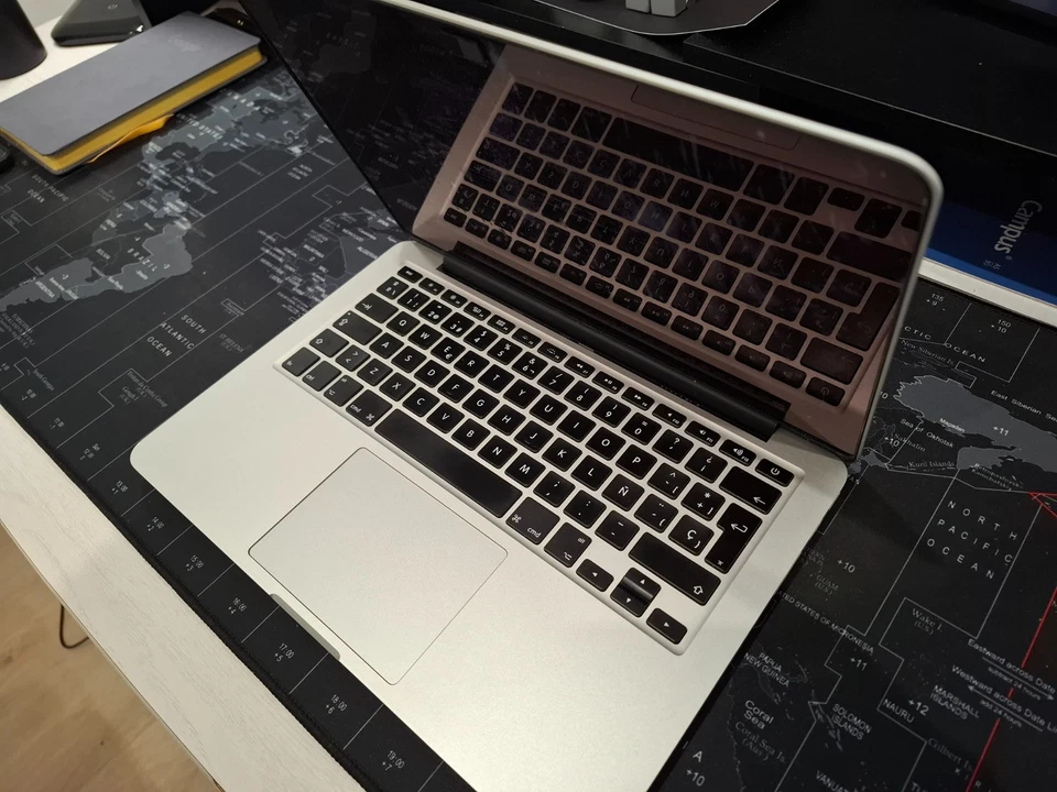 Apple MacBook Pro 13,3" (128GB SSD, Intel Core i5 5.ª Generación, 2,7 GHz,..., foto 1 de 5