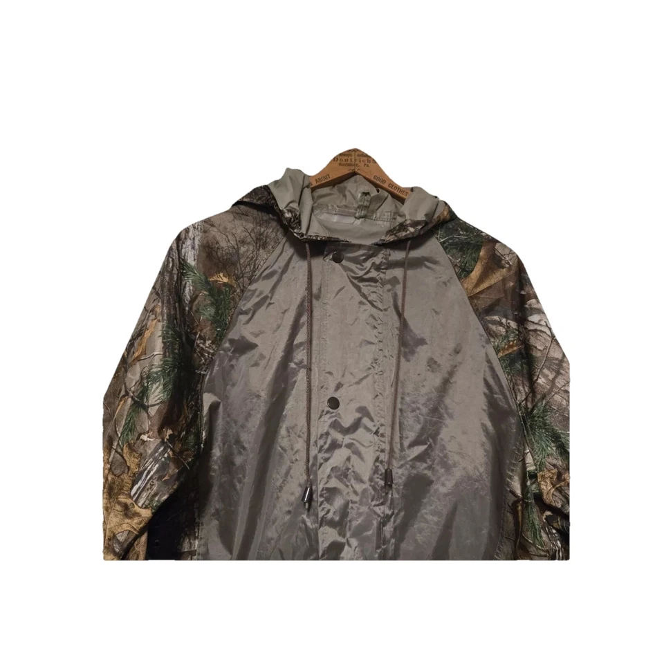VTG Realtree Rain Coat Fishing Hunting Lightweight Hooded Hunting Waterproof - Image 4 of 4