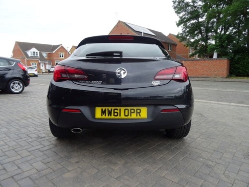Vauxhall Astra GTC 2.0 CDTi 16V SRi 3dr finance available Diesel - Picture 4 of 12