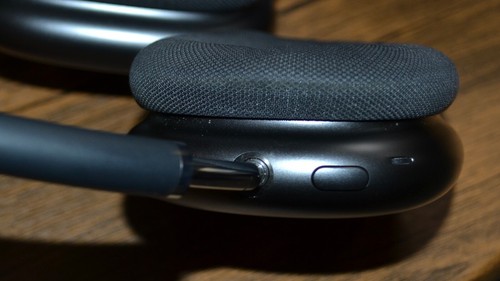 Apple AirPods Max Wireless Over-Ear Headset - Space Gray with Geekria case for - Picture 9 of 11