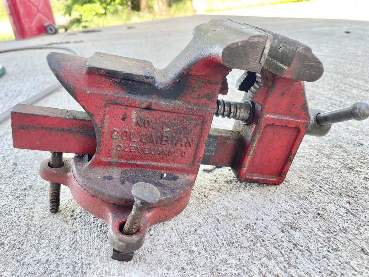 Vintage Columbian Bench Vise 4