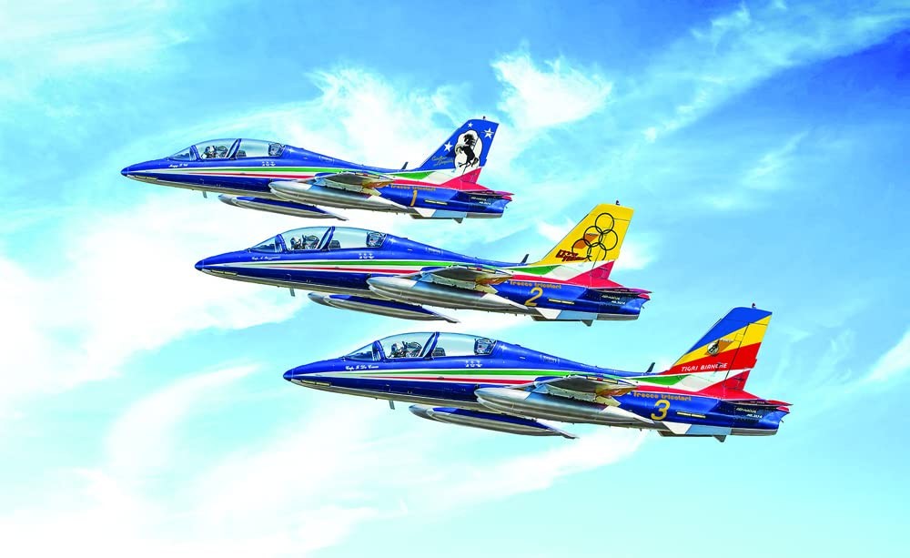 Italeri -1461 MB-339 60-я годовщина сковороды, 60-я годовщина трехцветных стрел, 3 I