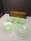 VINTAGE INDIANA GREEN DEPRESSION GLASS URANIUM PLATES HORSHOE PATTERN