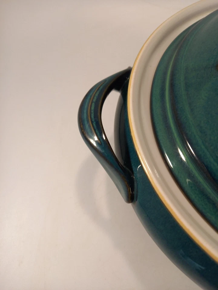 Cazuela Denby tapa para servir verde azulado azul + asas blancas 9 pulgadas x 6 pulgadas en muy buena condición Foto 4 de 4