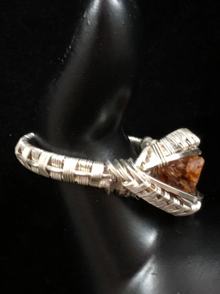 Оранжевое кольцо с кианитом из чистого серебра 999 пробы с полированной проволокой размер 9 - Изображение 2 из 4