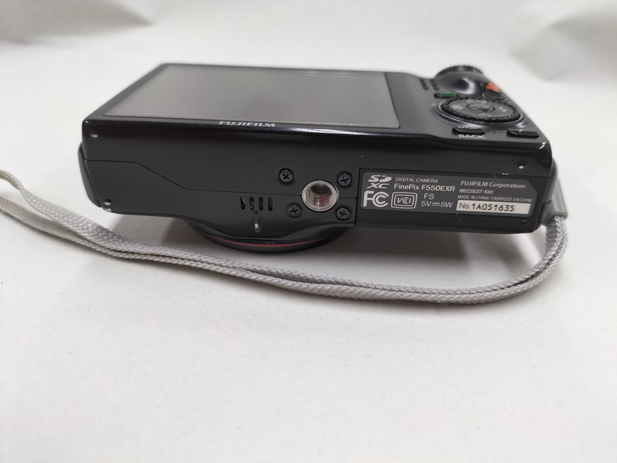 【美品】FUJIFILM FinePix F550EXR ブラック Amazon.com : Fujifilm FinePix F550 EXR Black Digital Camera