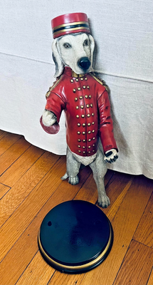 Bombay Co. “Dudley The Bellhop” Beagle Dog 18” Statue Wine Bottle