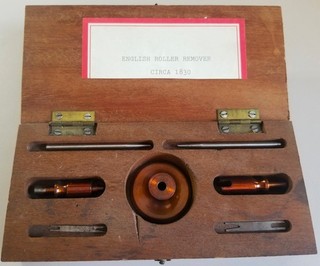 ENGLISH ANTIQUE 1830'S WATCHMAKER BALANCE STAFF ROLLER REMOVER TOOLS IN WOOD BOX