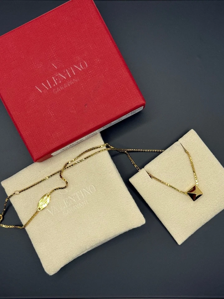 Collar Rockstud Único Valentino Garavani — Tono Dorado — Nuevo con Caja Foto 3 de 4