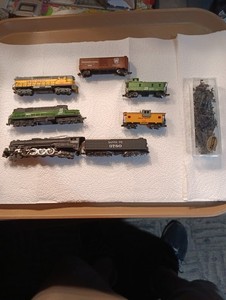 PRE-OWNED N BACHMANN SCALE TRAIN/TRACKS/POWER SUPPLY/VARIOUS PARTS