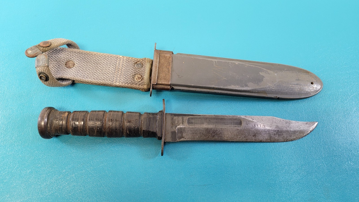 個人装備 US NAVY Mk2 Knife WWII US Navy Mark 2 Robeson Shuredge Knife 4th Variation + USN