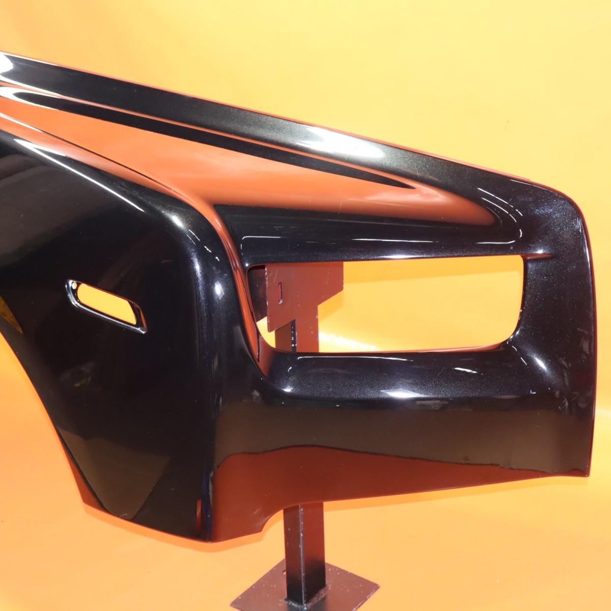 Rolls-Royce Phantom 2018-2023 Right Fender P/N 7399852