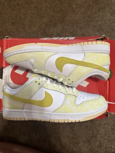 Women’s Nike Dunk Low Lemon Strike Size 11 Womens 9.5 Mens